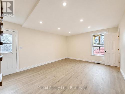405 Upper Wentworth Street, Hamilton, ON - Indoor Photo Showing Other Room