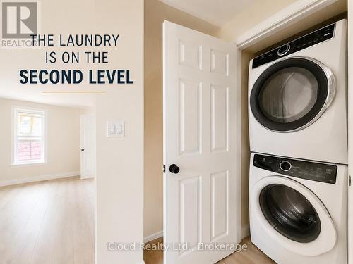 405 Upper Wentworth Street, Hamilton, ON - Indoor Photo Showing Laundry Room