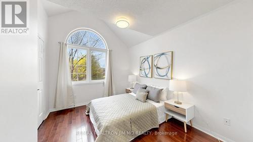 6 Majestic Drive, Markham, ON - Indoor Photo Showing Bedroom