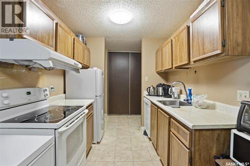 214A 4040 8Th Street E, Saskatoon, SK - Indoor Photo Showing Kitchen