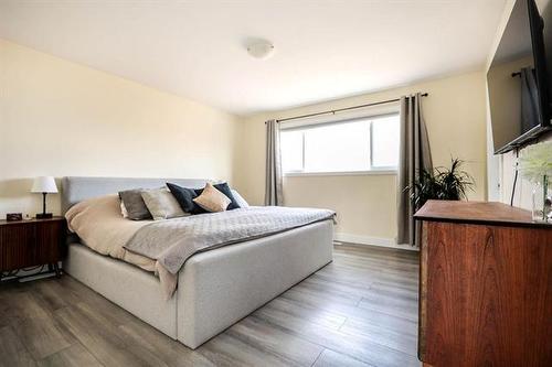 209 Athlone Dr, Winnipeg, MB 