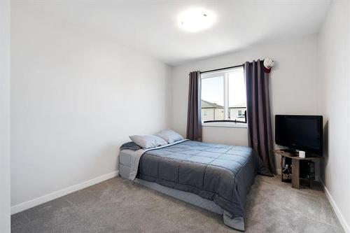8 Elm Dr, West St Paul, MB 