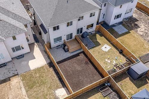 8 Elm Dr, West St Paul, MB 