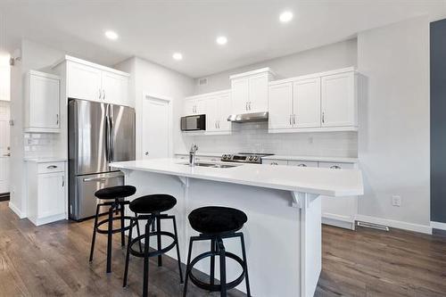 8 Elm Dr, West St Paul, MB 