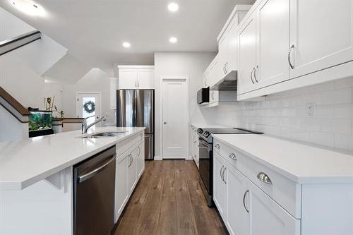 8 Elm Dr, West St Paul, MB 