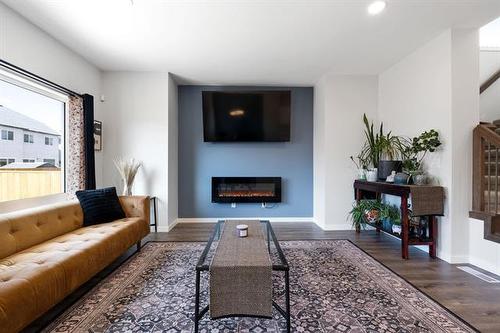 8 Elm Dr, West St Paul, MB 