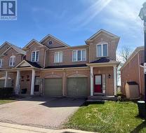 208 TOM TAYLOR CRESCENT Newmarket, ON L3X 3E8