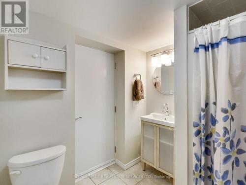27 Bremen Lane, Mississauga, ON - Indoor Photo Showing Bathroom