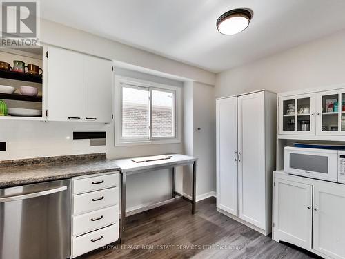 27 Bremen Lane, Mississauga, ON - Indoor