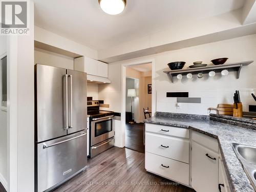 27 Bremen Lane, Mississauga, ON - Indoor Photo Showing Kitchen