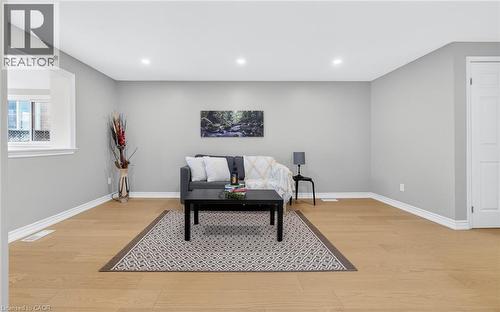 30 Bridlewreath Street, Kitchener, ON - Indoor