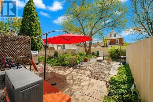 334 Tragina Avenue N, Hamilton (Homeside), ON - Outdoor
