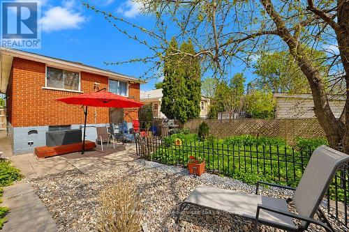 334 Tragina Avenue N, Hamilton (Homeside), ON - Outdoor