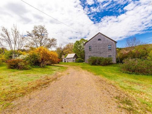 9427 Highway 8, Lequille, NS 