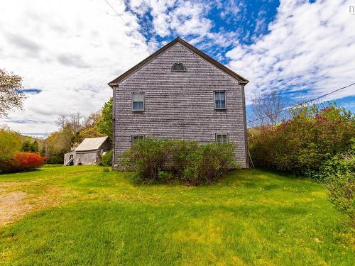 9427 Highway 8, Lequille, NS 