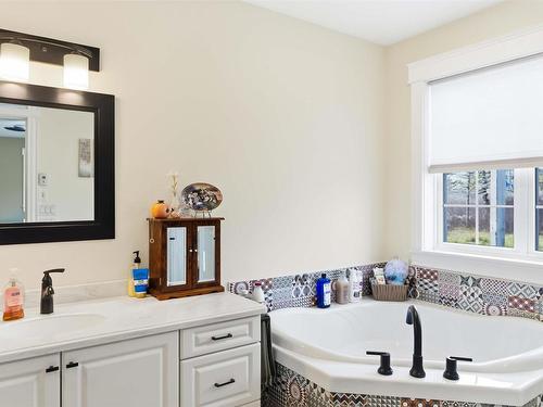 1572 Lansdowne Road, Bear River, NS 