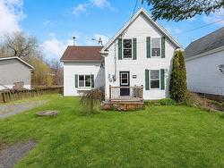 19 Station Road  South Maitland, NS B0N 2H0