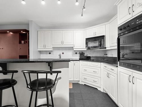 407 2 Lake Drive, Bedford, NS 