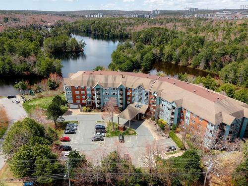 407 2 Lake Drive, Bedford, NS 