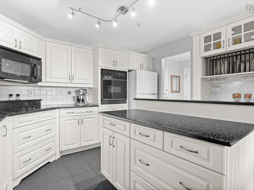 407 2 Lake Drive, Bedford, NS 
