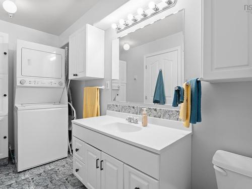 407 2 Lake Drive, Bedford, NS 