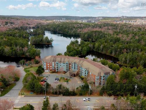 407 2 Lake Drive, Bedford, NS 