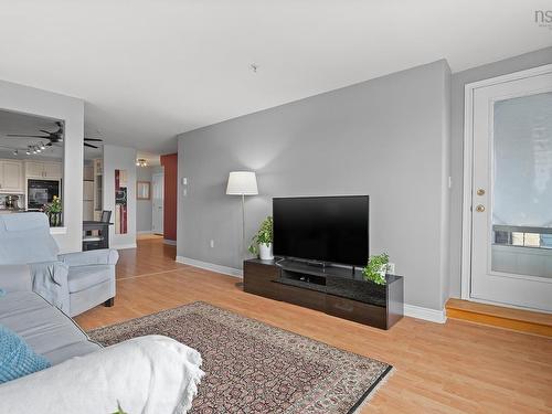 407 2 Lake Drive, Bedford, NS 