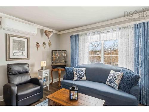 251 Ben Jackson Rd, Hantsport, NS 