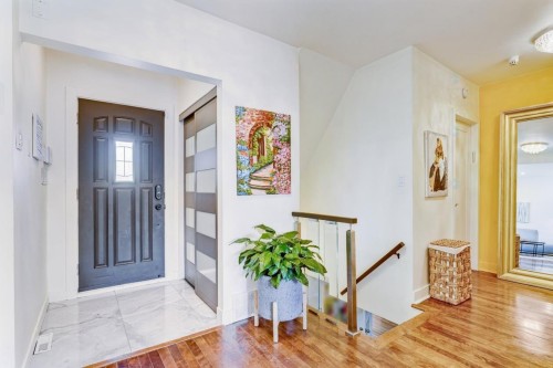 Hall d'entrée/Vestibule - 5704 Av. Mcalear, Côte-Saint-Luc, QC - Indoor Photo Showing Other Room
