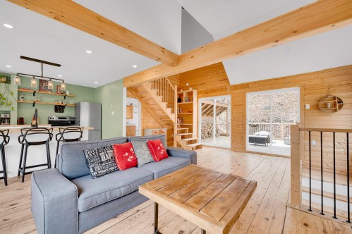 Living Room - 1390 Ch. Indian, Saint-Adolphe-D'Howard, QC - Indoor