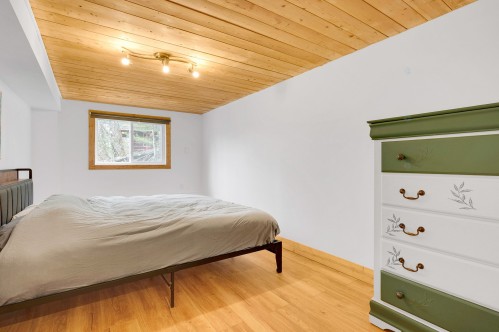 Master Bedroom - 1390 Ch. Indian, Saint-Adolphe-D'Howard, QC - Indoor Photo Showing Bedroom