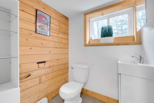 Powder room - 1390 Ch. Indian, Saint-Adolphe-D'Howard, QC - Indoor Photo Showing Bathroom