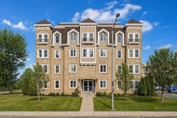 101-72 Boul. des Hauts-Bois Sainte-Julie, QC J3E 3J4