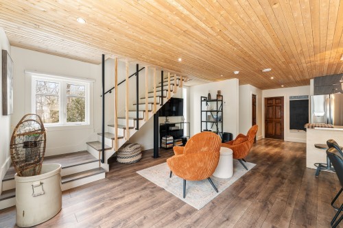 Salon - 24 106E Rue, Magog, QC - Indoor