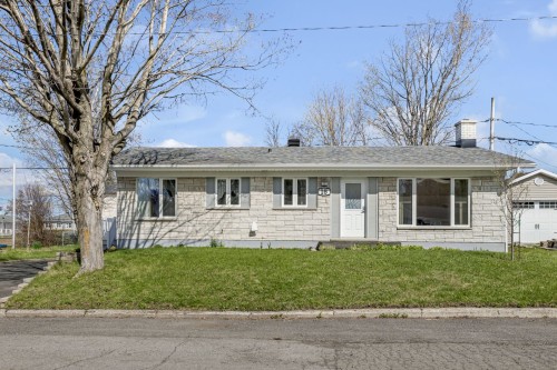 15 Rue Proulx  Lévis (Desjardins), QC G6W 1L1