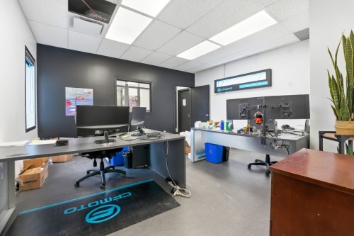 Bureau - 24 Rue Industriel, Saint-Benoît-Labre, QC - Indoor Photo Showing Office