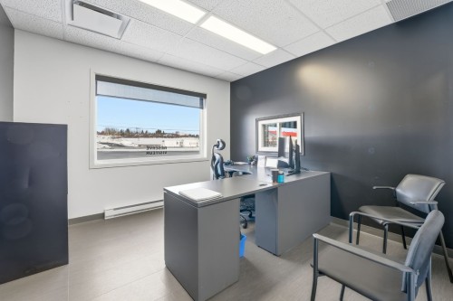 Bureau - 24 Rue Industriel, Saint-Benoît-Labre, QC - Indoor Photo Showing Office