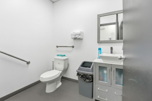 Salle d'eau - 24 Rue Industriel, Saint-Benoît-Labre, QC - Indoor Photo Showing Bathroom