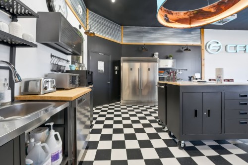 Cuisine - 24 Rue Industriel, Saint-Benoît-Labre, QC - Indoor Photo Showing Kitchen