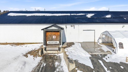 Expédition (porte/quai) - 24 Rue Industriel, Saint-Benoît-Labre, QC - Outdoor