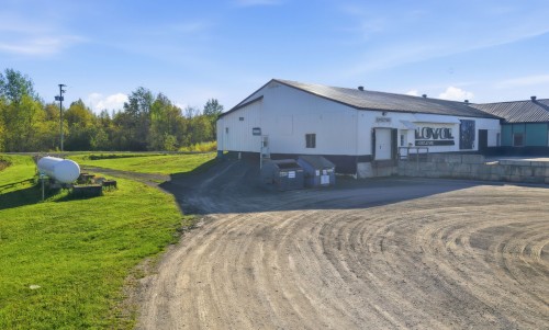 Back of Structure - 24 Rue Industriel, Saint-Benoît-Labre, QC - Outdoor