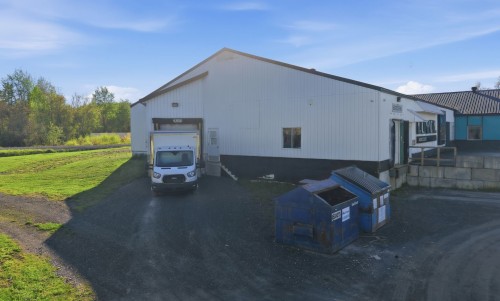 Loading Dock - 24 Rue Industriel, Saint-Benoît-Labre, QC - Outdoor