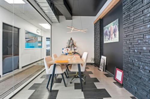 Salle de conférence - 24 Rue Industriel, Saint-Benoît-Labre, QC - Indoor Photo Showing Dining Room