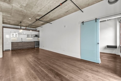 Living Room - 202-1885 Rue De La Visitation, Montréal (Ville-Marie), QC - Indoor Photo Showing Garage