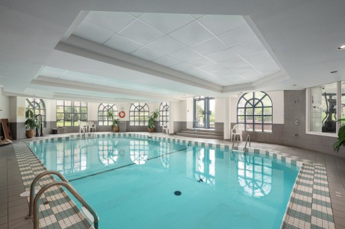 Pool - 107-815 Rue Muir, Montréal (Saint-Laurent), QC - Indoor Photo Showing Other Room With In Ground Pool