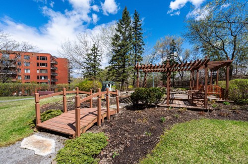 Nearby - 107-815 Rue Muir, Montréal (Saint-Laurent), QC - Outdoor