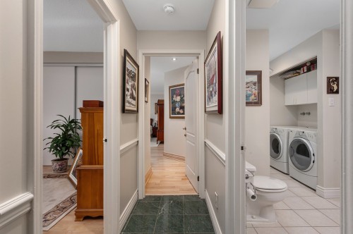 Mud Room - 107-815 Rue Muir, Montréal (Saint-Laurent), QC - Indoor Photo Showing Laundry Room
