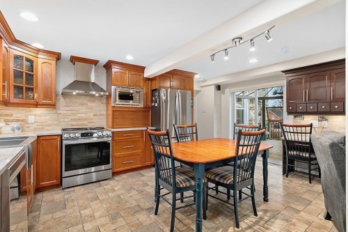 Dining Room - 16 Rue Mill, Portage-Du-Fort, QC - Indoor Photo Showing Kitchen