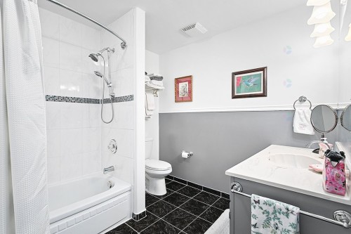 Bathroom - 16 Rue Mill, Portage-Du-Fort, QC - Indoor Photo Showing Bathroom