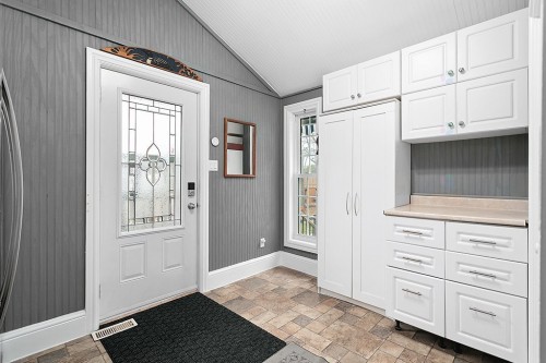 Mud Room - 16 Rue Mill, Portage-Du-Fort, QC - Indoor Photo Showing Other Room